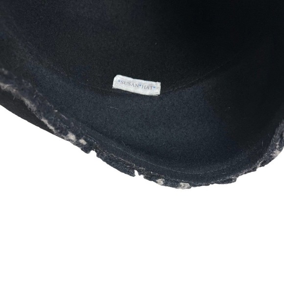 Susan Hat Wool Felt Cloche Hat Women Button Feather‎ Detail Black Size OSFM - Picture 6 of 6
